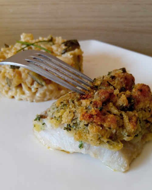 FILET DE BAR CRUMBLE DE PARMESAN